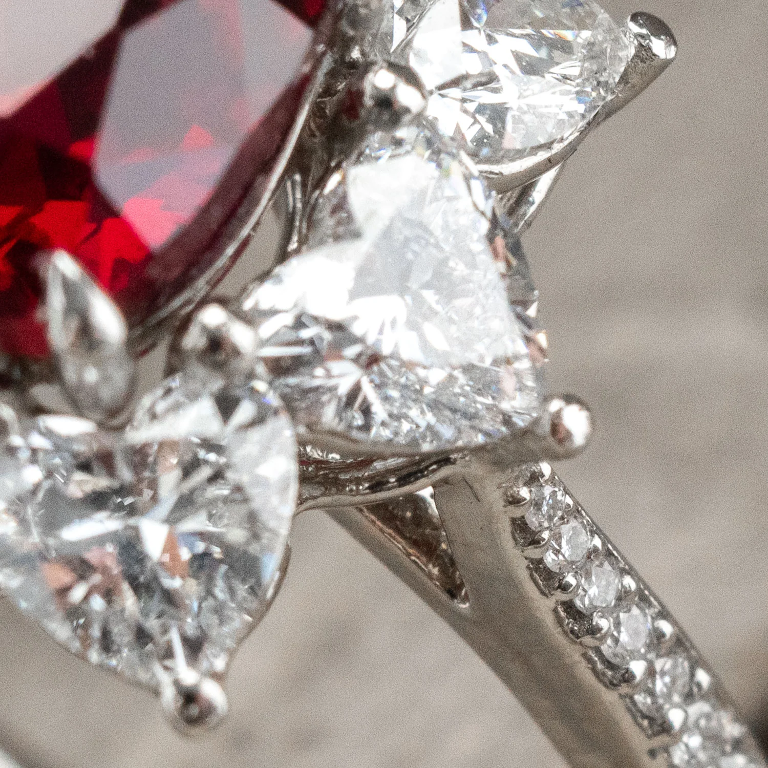 950 Platinum Diamond Ring with 3.373ct Ruby Center Stone and 2.994ct Side Diamonds - Image 3