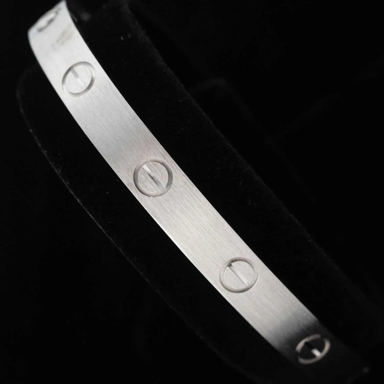 Love Bracelet 750WG - Size 16 - Image 2