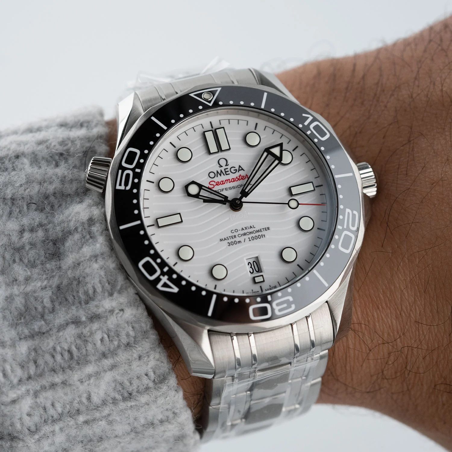 Seamaster Diver 300M White Dial 2026  - 210.30.42.20.04.001 - Image 6