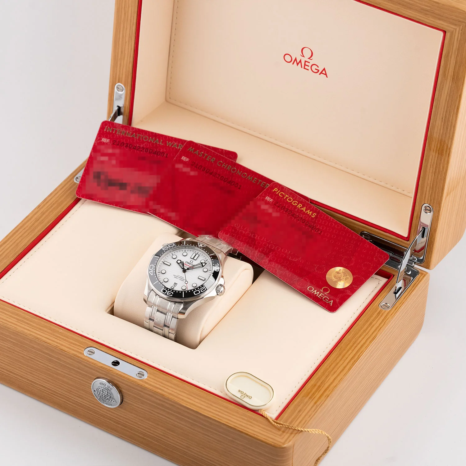 Seamaster Diver 300M White Dial 2026  - 210.30.42.20.04.001 - Image 7