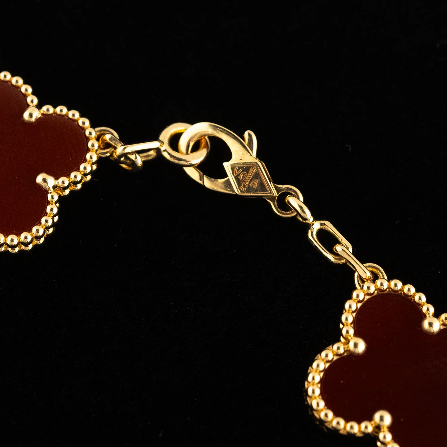 Vintage Alhambra 5 Motif Bracelet Carnelian - Image 2